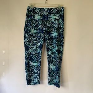 Marika Sport Graphic Printed Capri Leggings